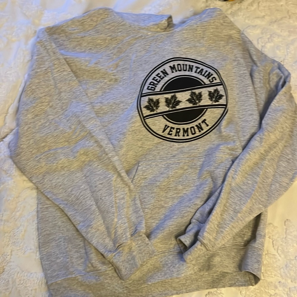 Green mountain Vermont sweatshirt